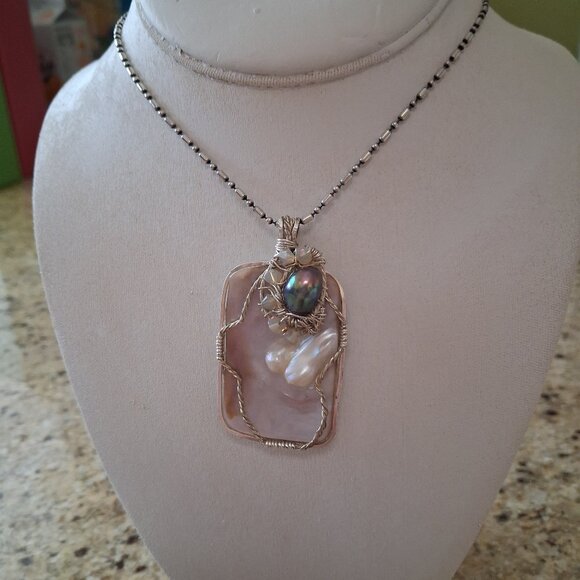 Women's silver and Pearl Pendant - Picture 1 of 3